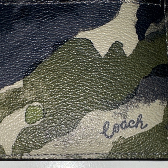 Coach Green Watercolor Script Zip Card Case - Picture 5 of 10